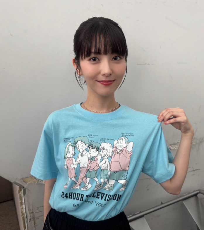 浜辺美波画像